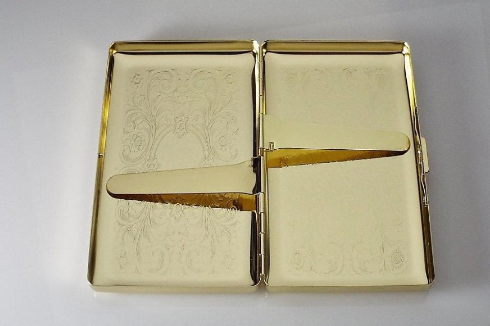 Personalized Golden 120s Cigarette Case Double Sided with Scroll Design Custom Engraved  -Hand Engraved